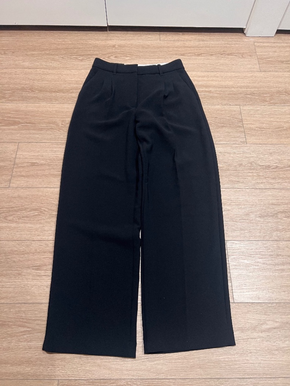 Aritzia Effortless Pants